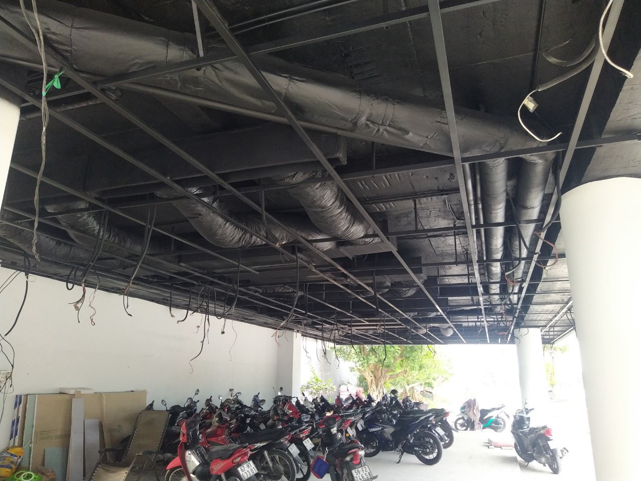 BIỆT THỰ SÂN VƯỜN - QUẬN 2